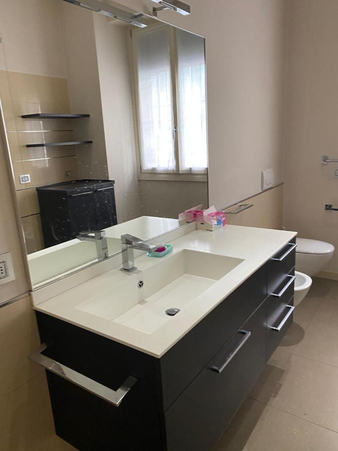 Lovely Apartment In The New Porta Nuova Area Milaan Buitenkant foto