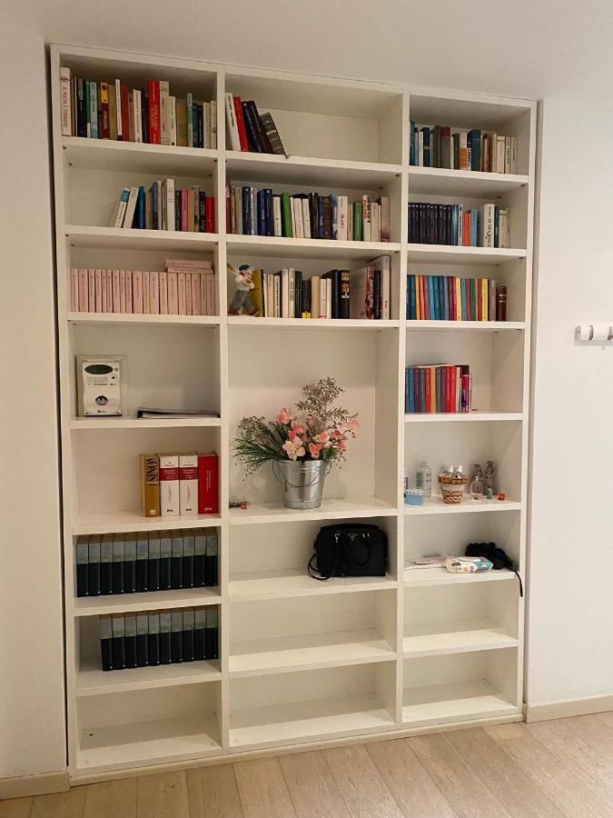 Lovely Apartment In The New Porta Nuova Area Milaan Buitenkant foto